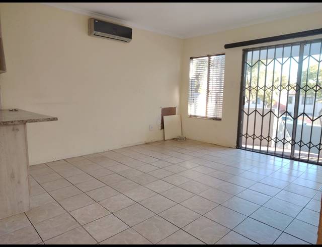 1 BEDROOM TOWNHOUSE FOR SALE IN HALFWAY GARDENS